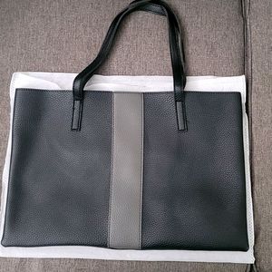 Casual two toned tote